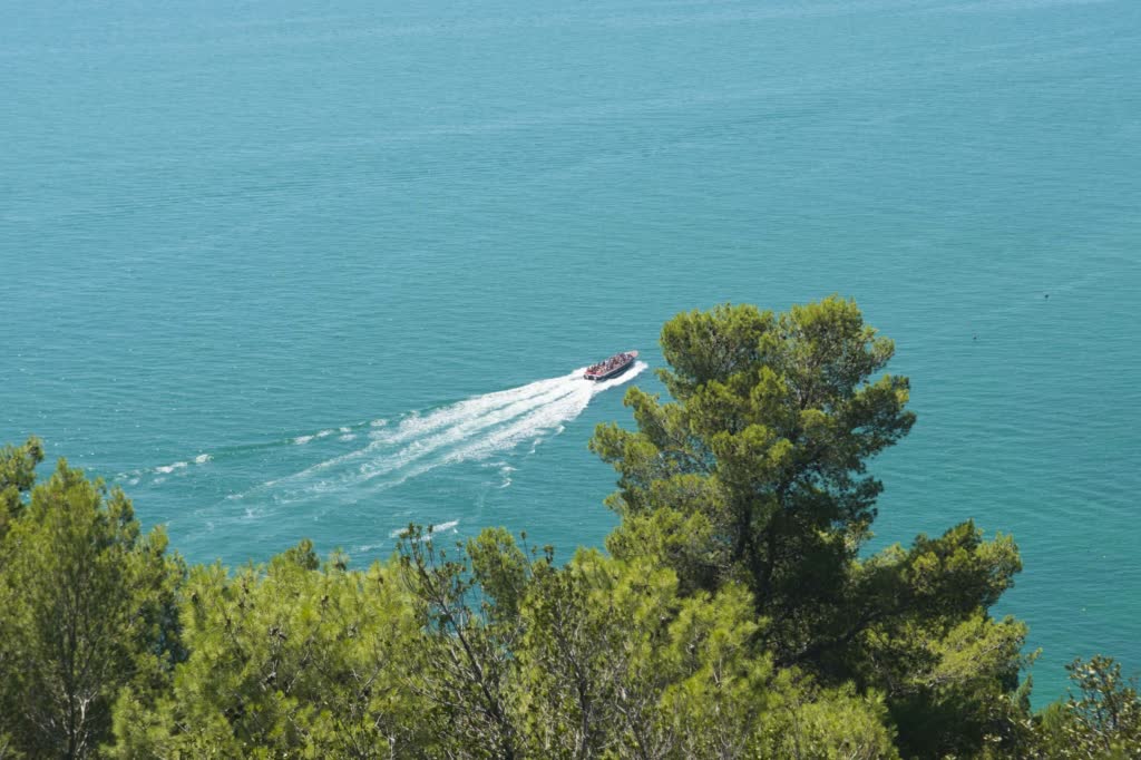 le 15 spiagge più belle del Gargano alla scoperta di baie e calette; le spiagge più belle del gargano; gargano; puglia; baia delle zagare; spiaggia di vignanotica; baia zaiana; baia san felice; architiello san felice; spiaggia dei cento scalini o delle tufare; spiaggia di calenella; baia di manaccora; spiaggia del pizzomunno; vieste; spiaggia di molinella; spiaggia di mattinatella;