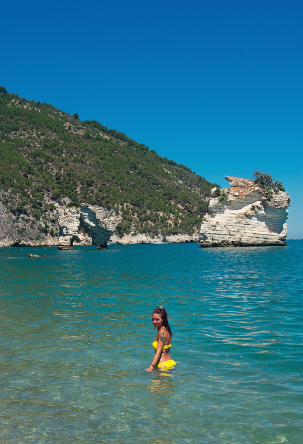 le 15 spiagge più belle del Gargano alla scoperta di baie e calette; le spiagge più belle del gargano; gargano; puglia; baia delle zagare; spiaggia di vignanotica; baia zaiana; baia san felice; architiello san felice; spiaggia dei cento scalini o delle tufare; spiaggia di calenella; baia di manaccora; spiaggia del pizzomunno; vieste; spiaggia di molinella; spiaggia di mattinatella;