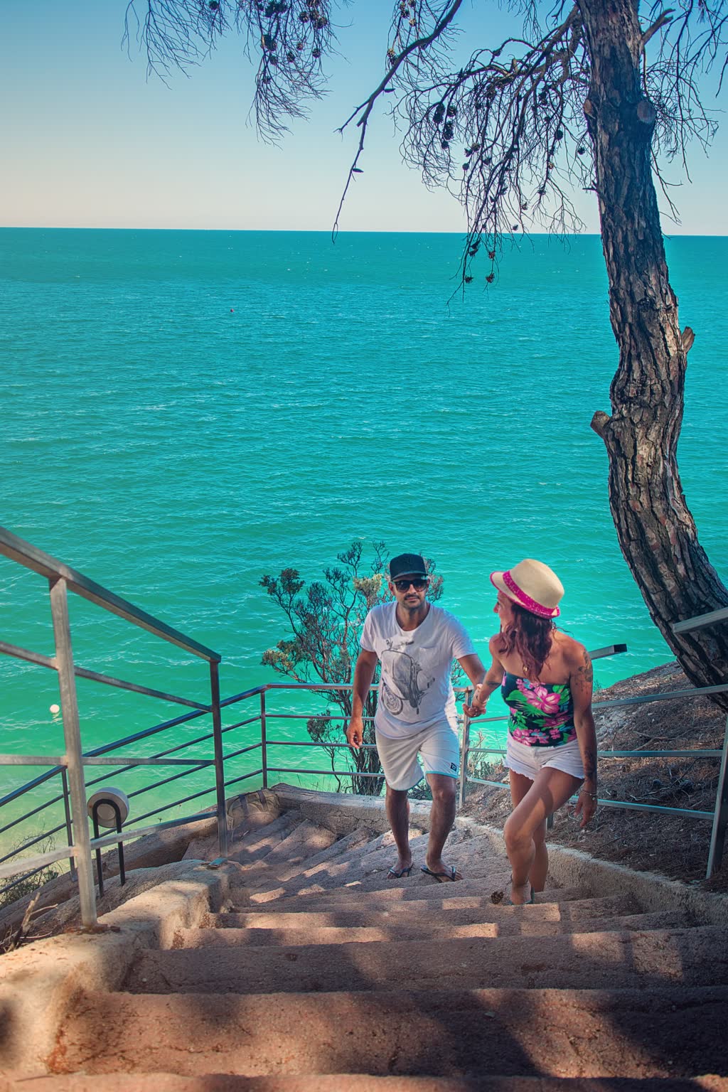 le 15 spiagge più belle del Gargano alla scoperta di baie e calette; le spiagge più belle del gargano; gargano; puglia; baia delle zagare; spiaggia di vignanotica; baia zaiana; baia san felice; architiello san felice; spiaggia dei cento scalini o delle tufare; spiaggia di calenella; baia di manaccora; spiaggia del pizzomunno; vieste; spiaggia di molinella; spiaggia di mattinatella;